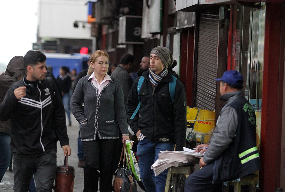 Jueves frío a fresco con precipitaciones sobre el norte y este del país