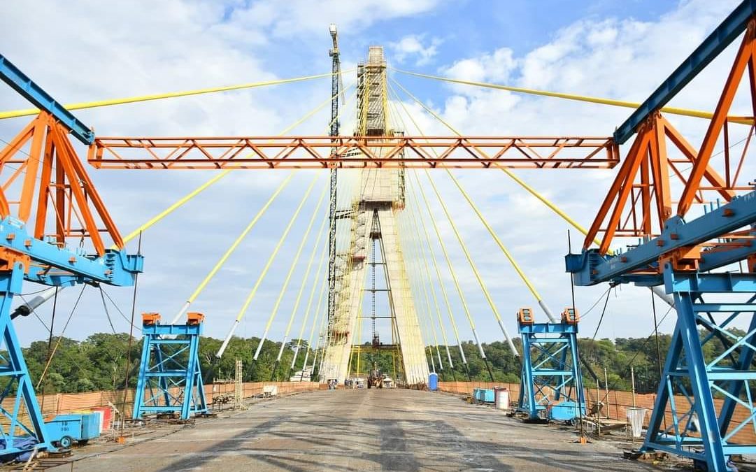 LOCALES: Puente de la Integración, a 41 metros de unirse